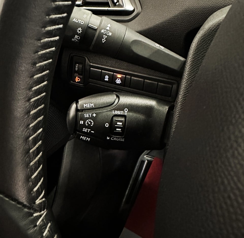 Peugeot 308 1,5 BlueHDi 130 Selection Sky SW 5d