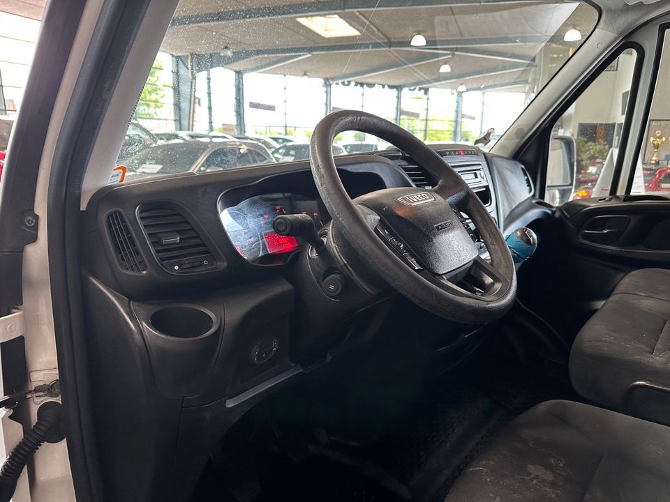 Iveco Daily 2,3 35S15 10,8m³ Van