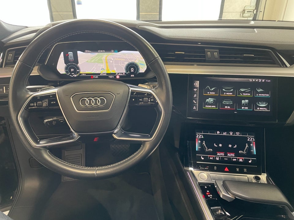 Audi e-tron 55 S-line quattro 5d