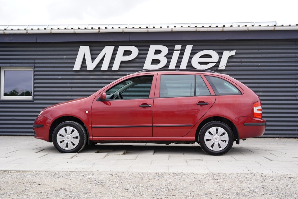 Skoda Fabia 1,4 16V 75 Ambiente Combi 5d