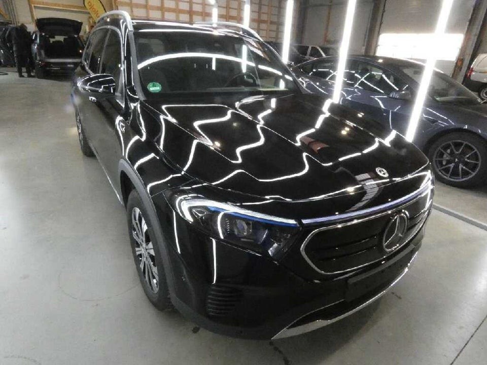 Mercedes EQB300 4Matic 7prs 5d