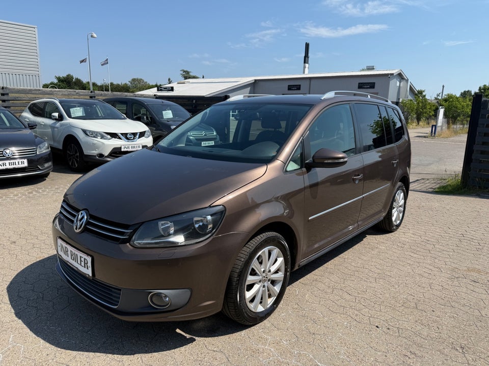 VW Touran 2,0 TDi 140 Comfortline DSG BMT 7prs 5d
