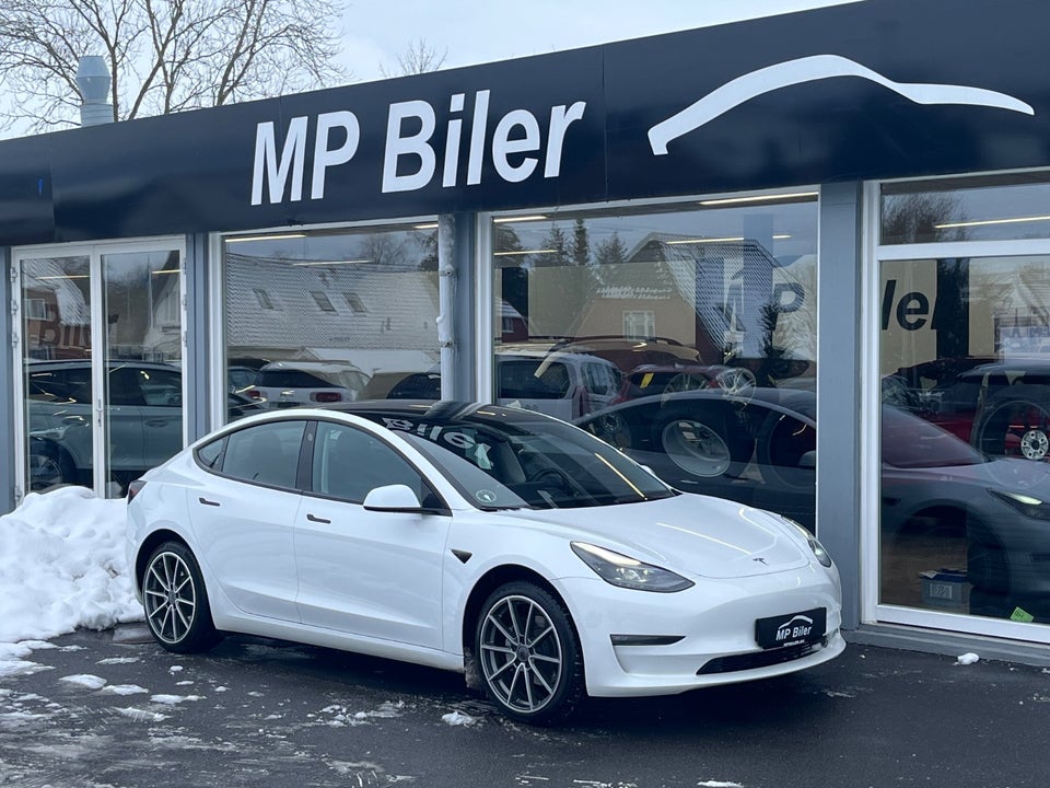 Tesla Model 3 Long Range AWD 4d