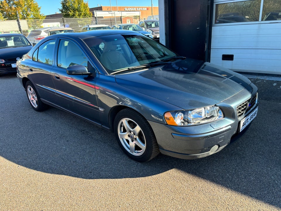 Volvo S60 2,4 140 aut. 4d