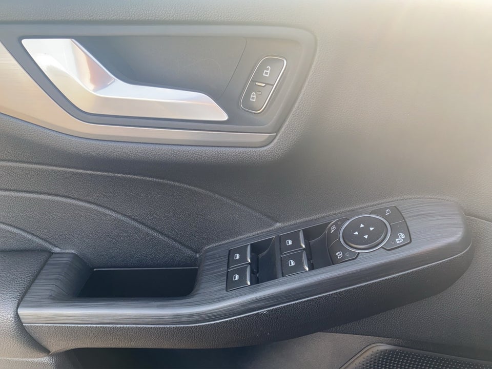 Ford Kuga 2,5 PHEV Titanium X CVT 5d