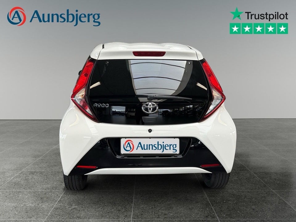 Toyota Aygo 1,0 VVT-i x-press 5d