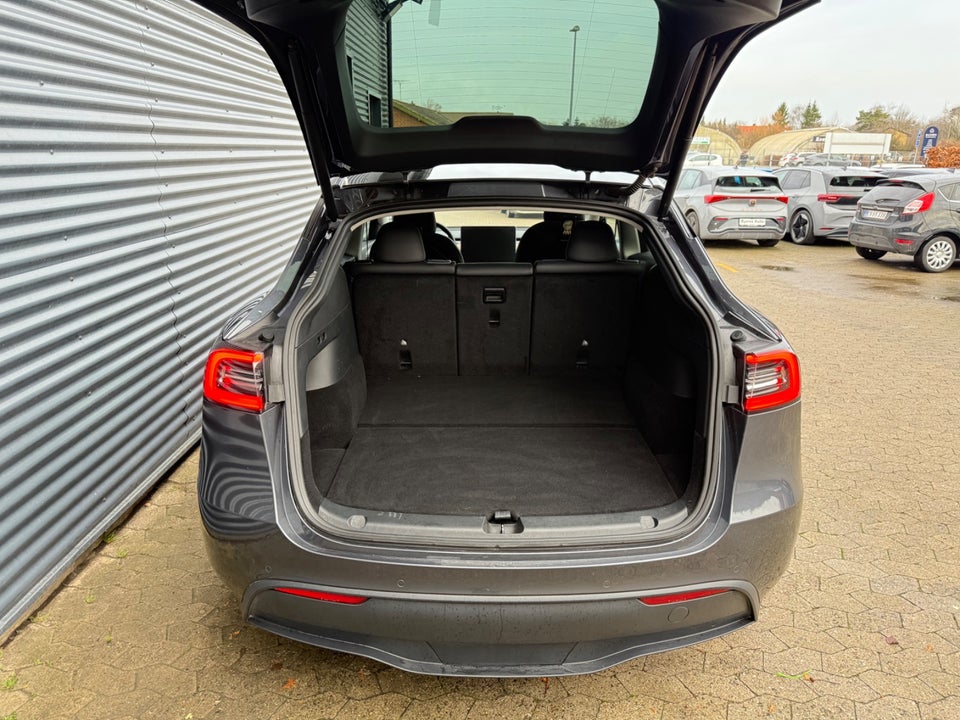 Tesla Model Y Long Range AWD 5d