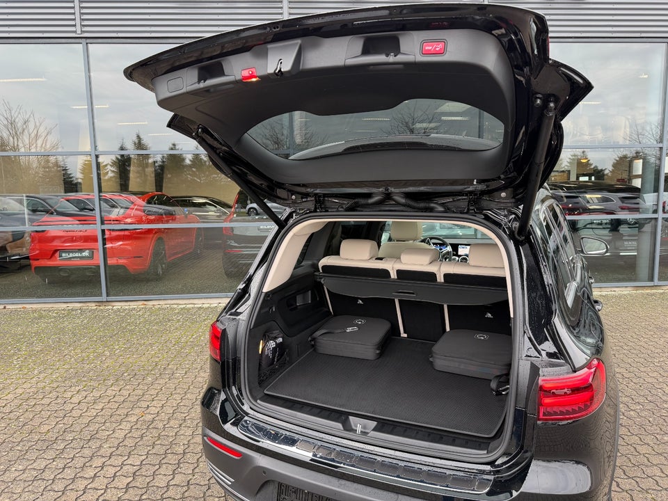 Mercedes EQB250+ Progressive 5d