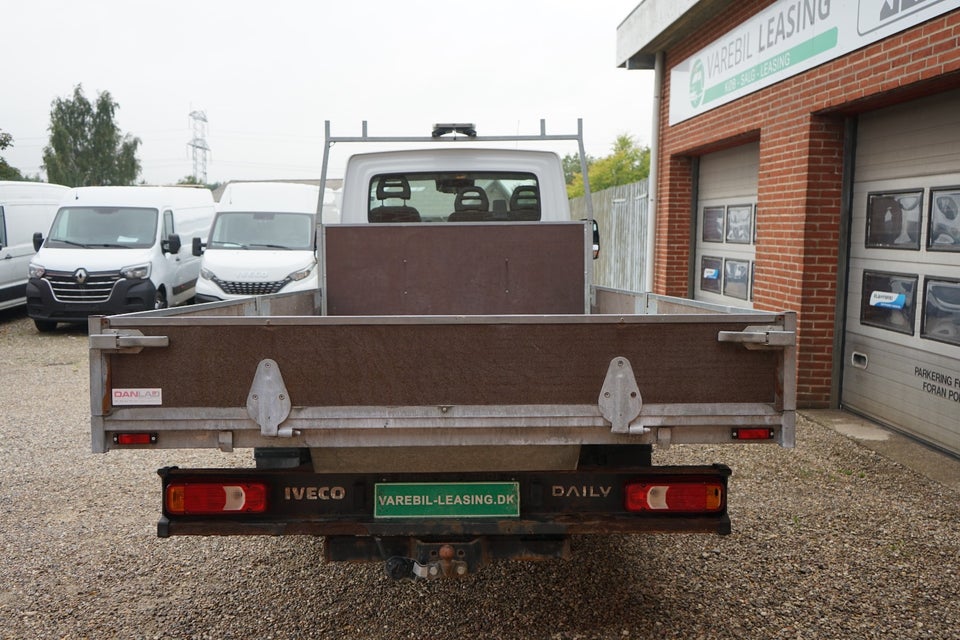 Iveco Daily 2,3 35S14 4100mm Lad 2d