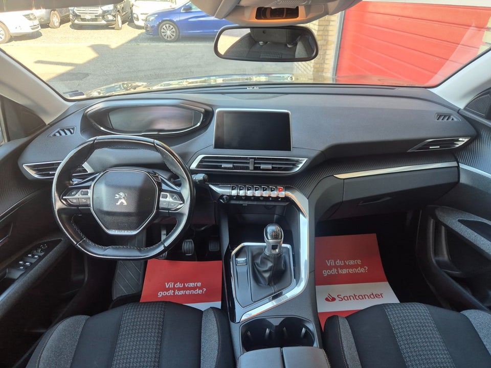 Peugeot 5008 1,2 e-THP 130 Active 7prs 5d