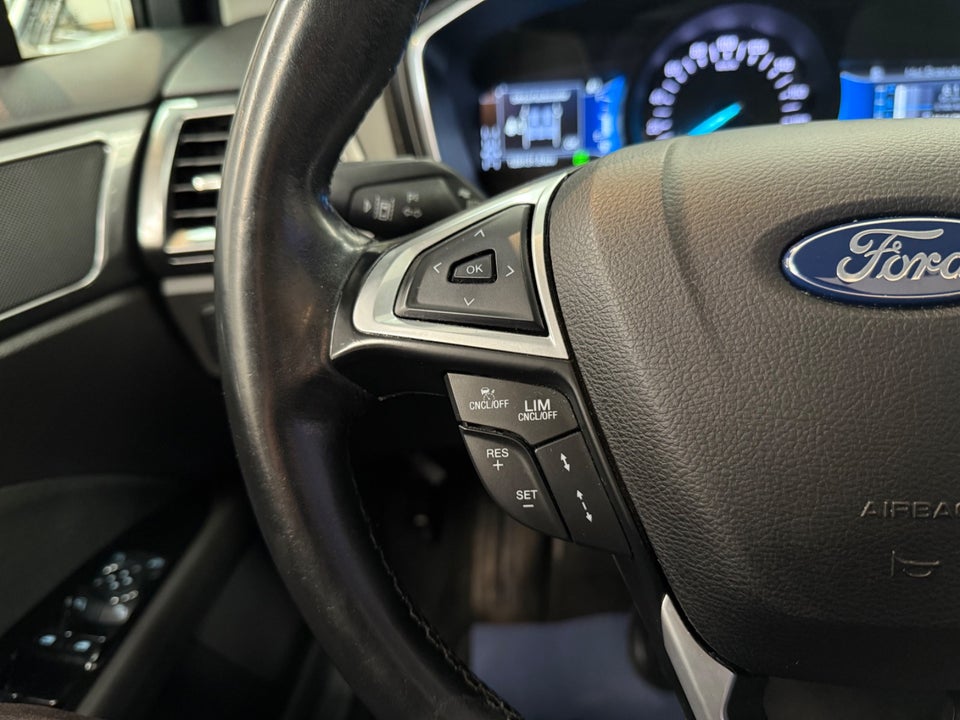 Ford Mondeo 2,0 HEV Titanium stc. CVT 5d