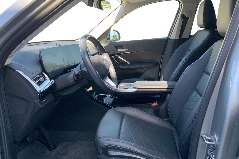 BMW iX1 eDrive20 X-Line 5d