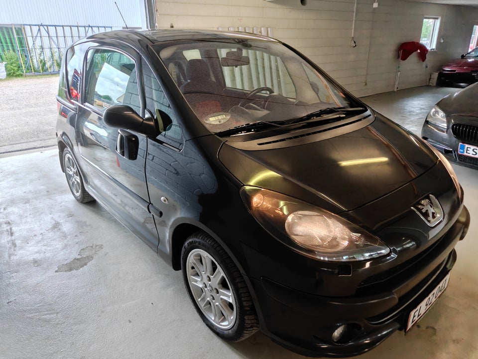 Peugeot 1007 1,6 Sporty 2-tr. 3d