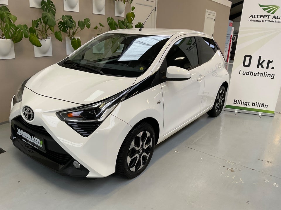 Toyota Aygo 1,0 VVT-i x-press 5d