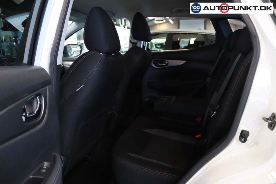 Nissan Qashqai 1,3 Dig-T 140 N-Connecta 5d