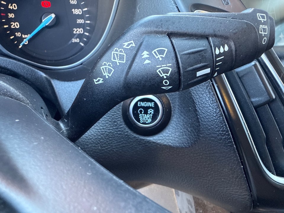 Ford Focus 1,0 EcoBoost Titanium stc. 5d