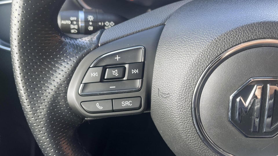 MG Marvel R Luxury 5d