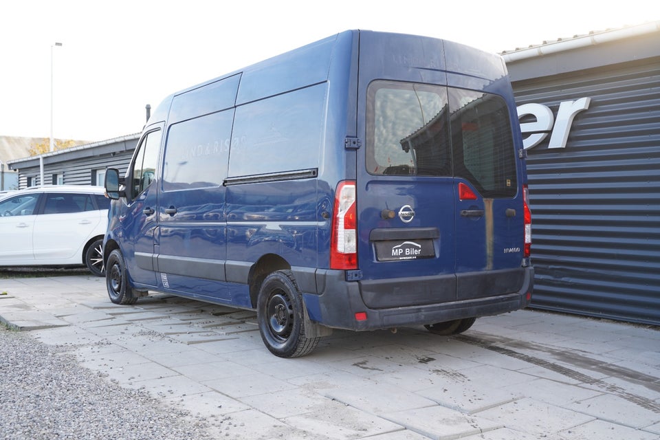 Nissan NV400 2,3 dCi 125 L2H2 Van 5d