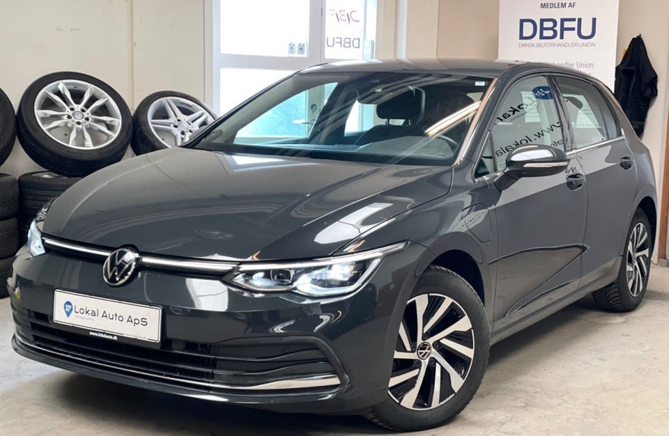 VW Golf VIII 1,4 eHybrid DSG 5d