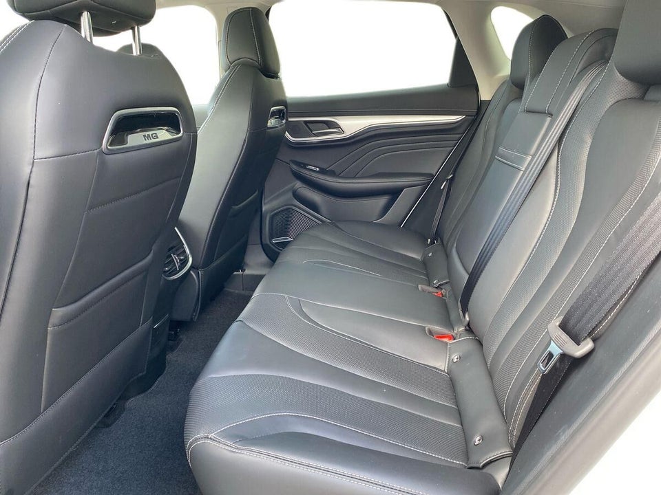 MG Marvel R Luxury 5d