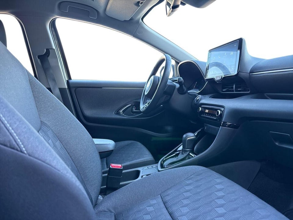 Toyota Yaris 1,5 Hybrid Style e-CVT Van 5d