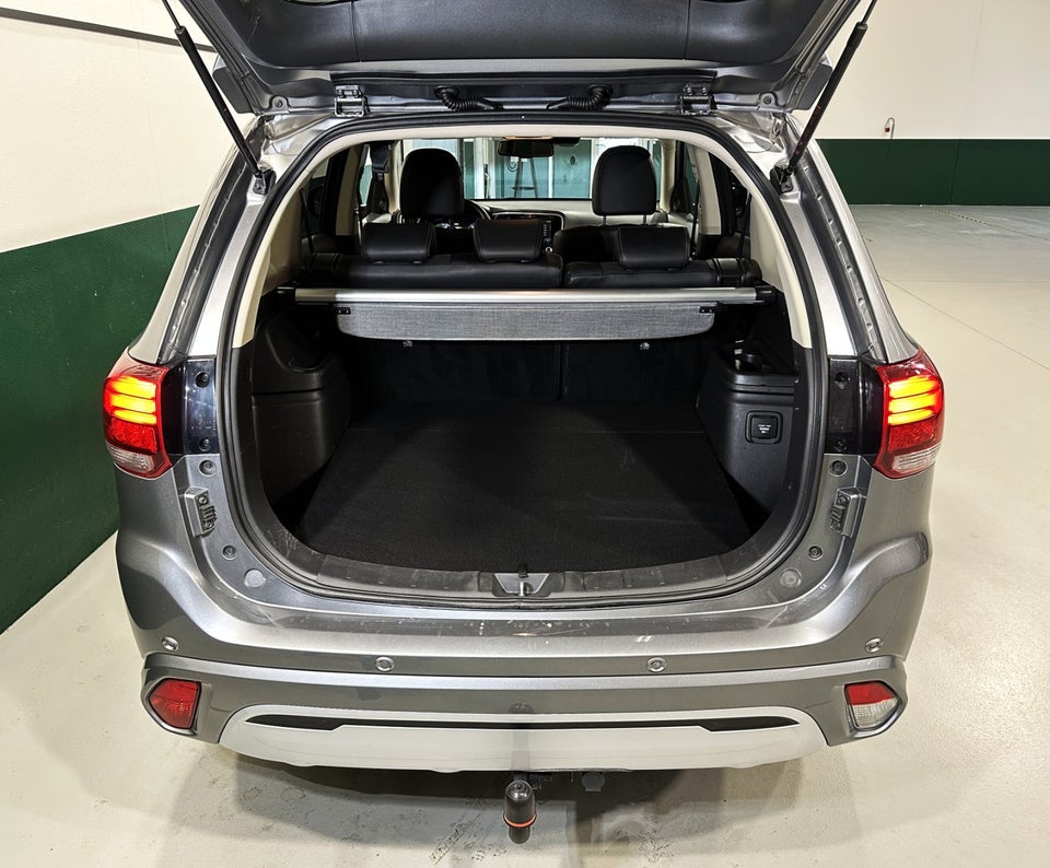 Mitsubishi Outlander 2,4 PHEV Intense CVT 4WD 5d