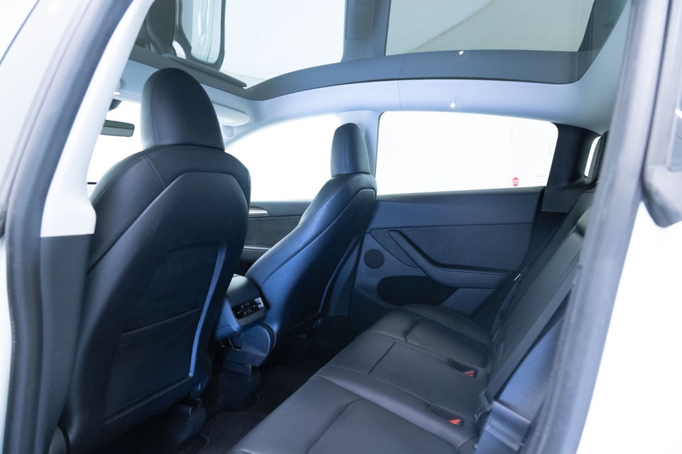 Tesla Model Y RWD 5d