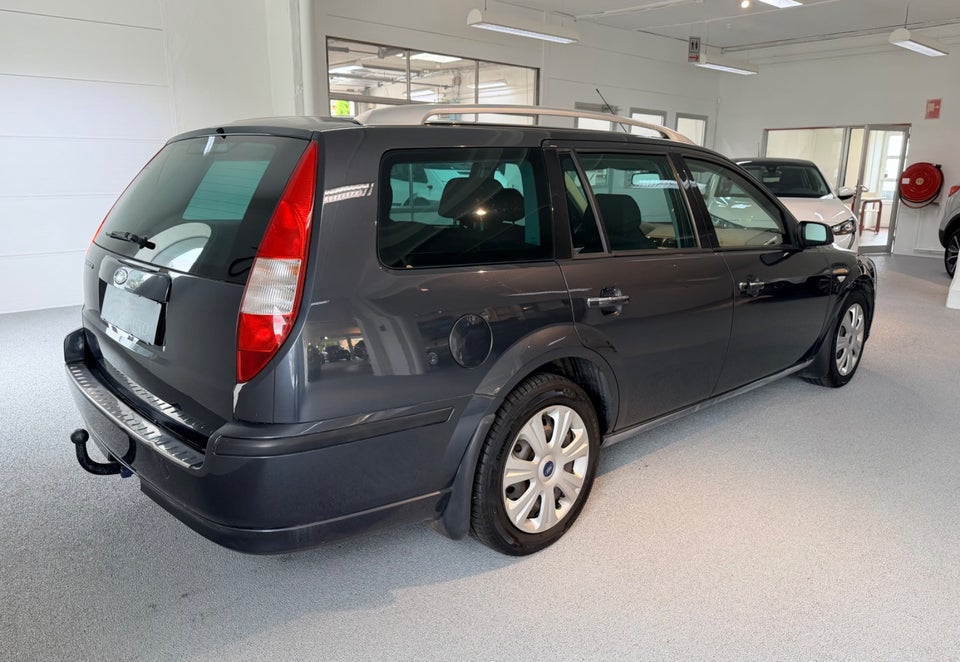 Ford Mondeo 2,0 145 Sport stc. 5d