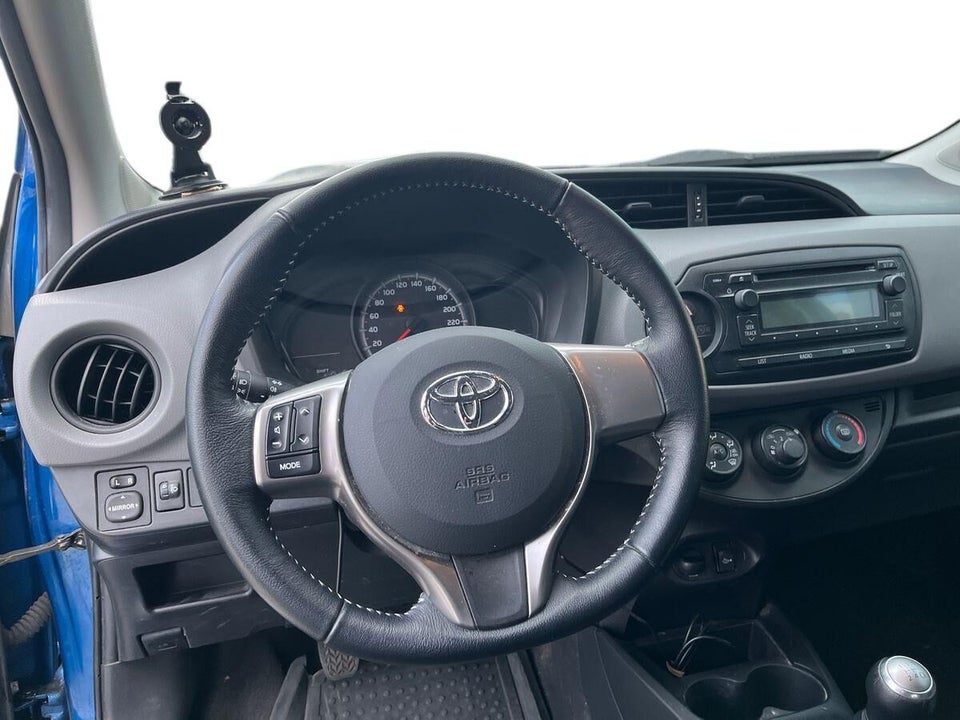 Toyota Yaris 1,0 VVT-i T1 5d