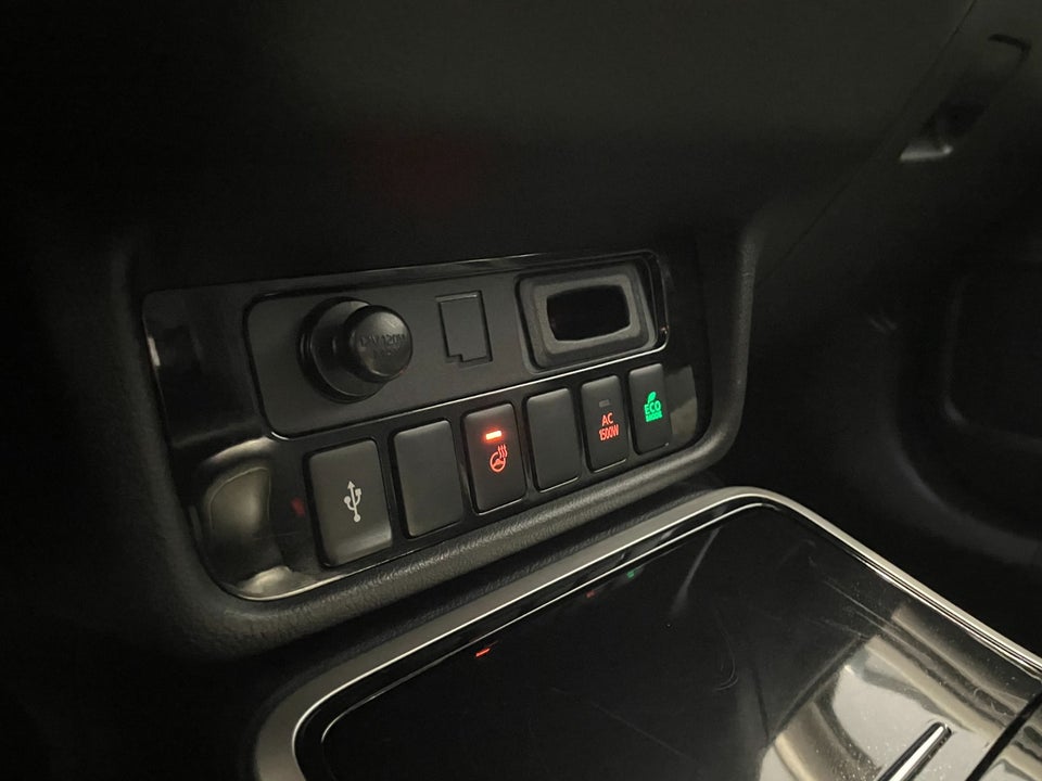 Mitsubishi Outlander 2,4 PHEV Intense CVT 4WD 5d
