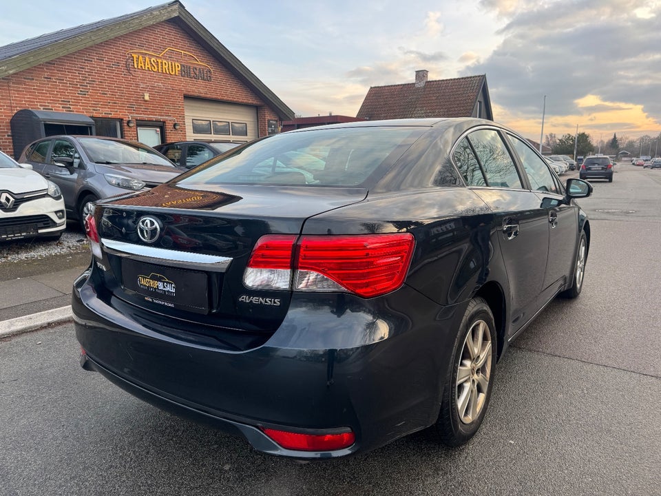 Toyota Avensis 1,6 VVT-i Limited 4d
