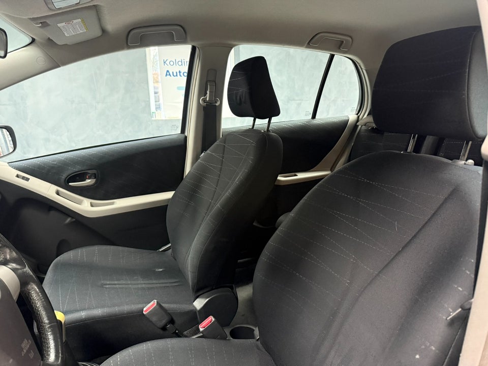 Toyota Yaris 1,3 Luna 5d