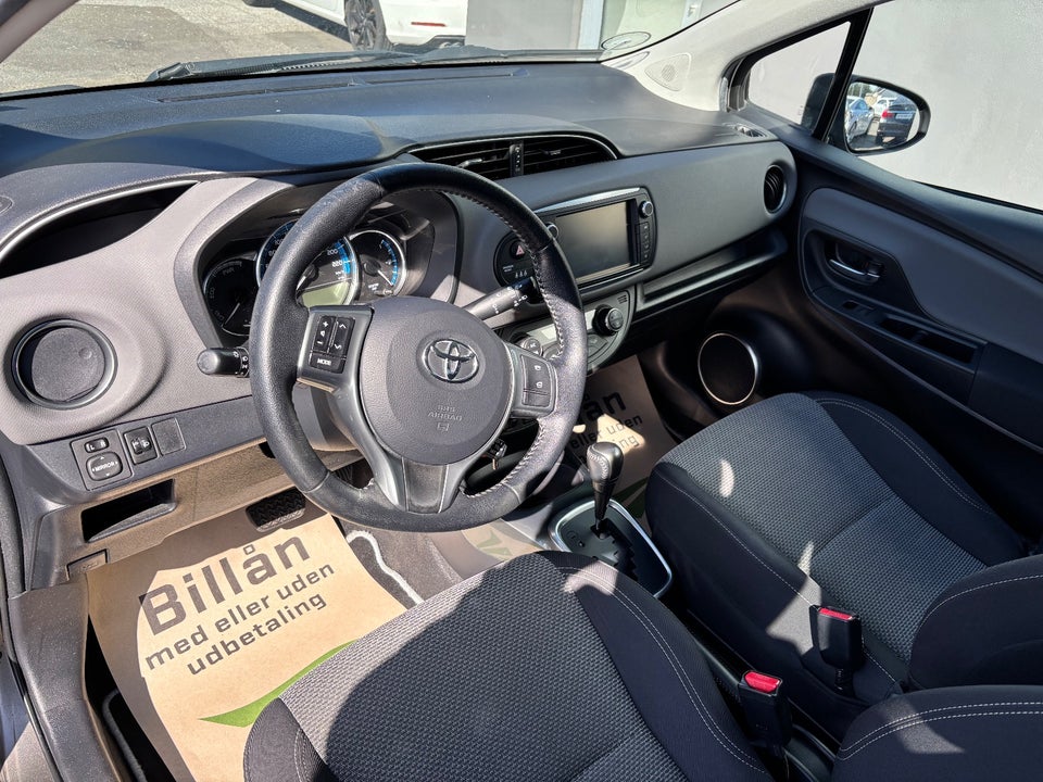 Toyota Yaris 1,5 Hybrid H1 e-CVT 5d