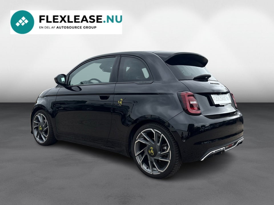 Abarth 500e Scorpionissima 3d