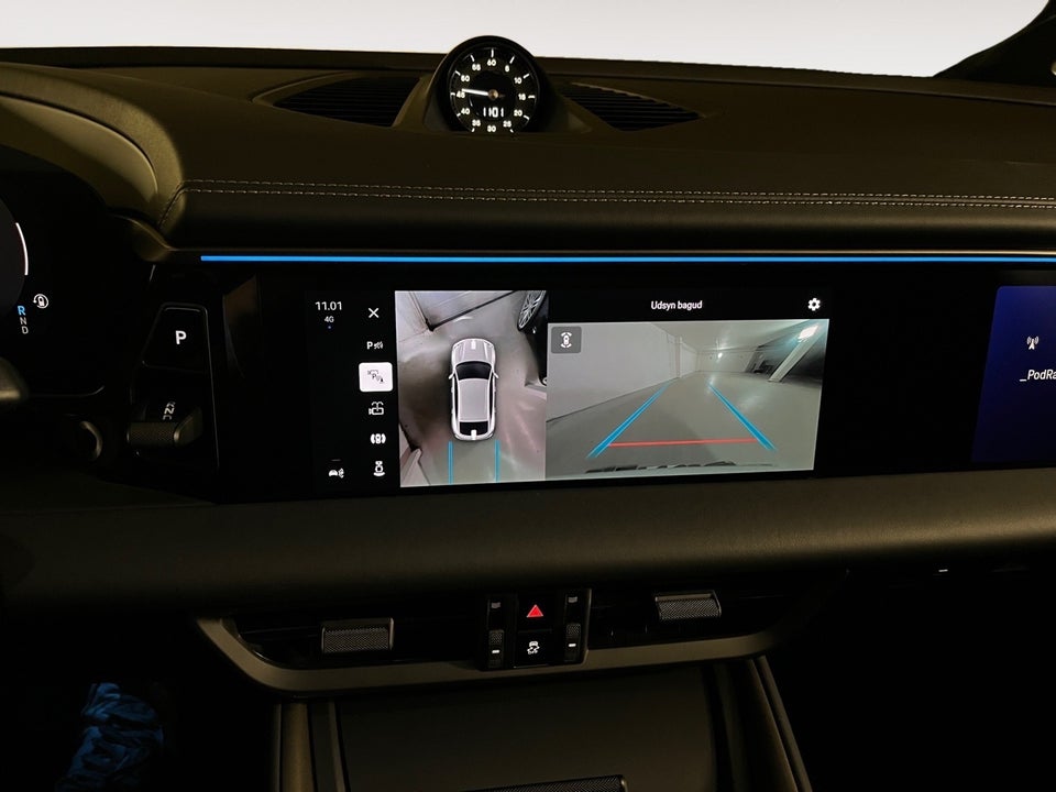 Porsche Macan Turbo 5d