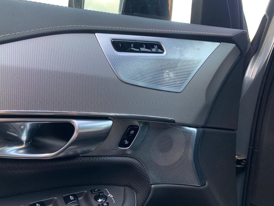 Volvo XC90 2,0 T8 ReCharge R-Design aut. AWD 7prs 5d