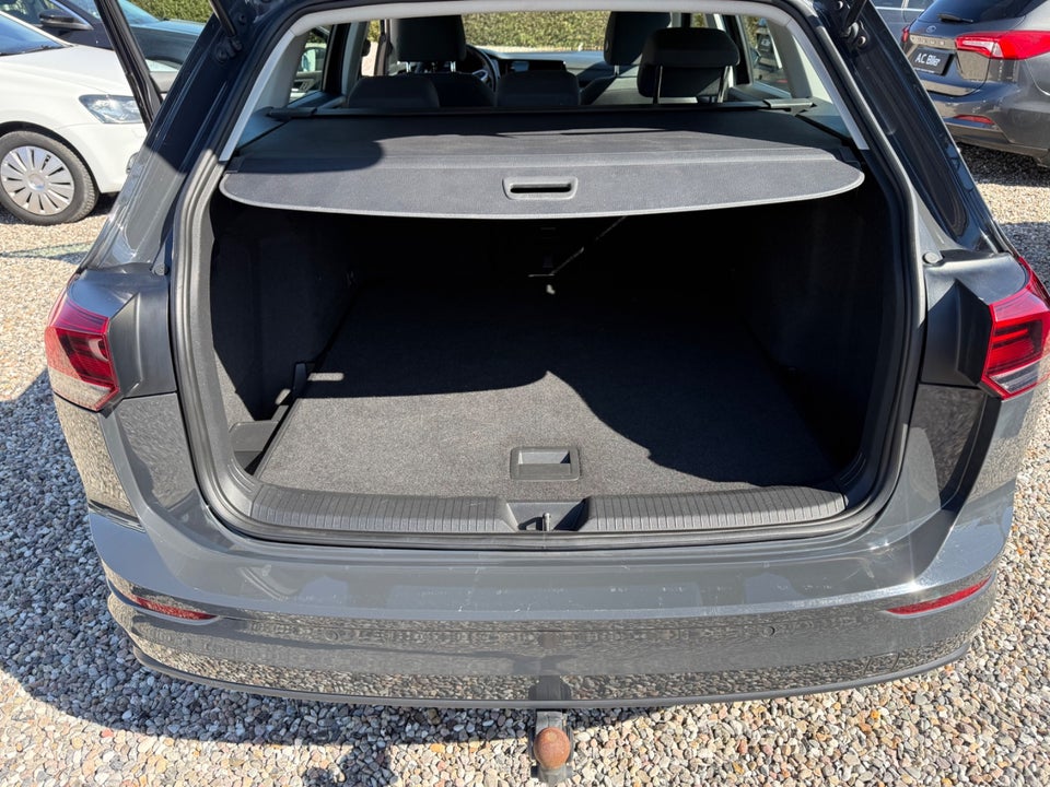 VW Golf VIII 1,5 eTSi 130 Life Variant DSG 5d