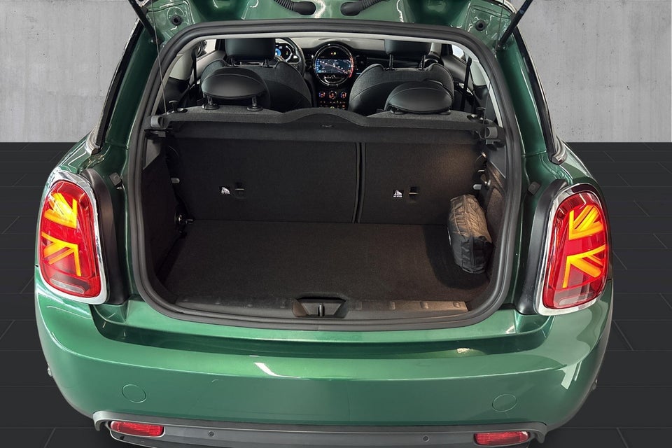 MINI Cooper SE Classic Trim 3d