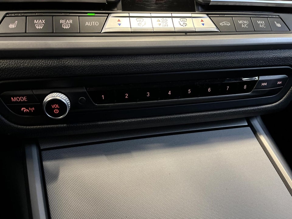 BMW 320d 2,0 Touring Connected aut. 5d