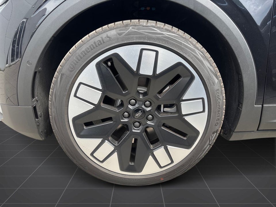 Ford Explorer 77 Premium Extended Range 5d