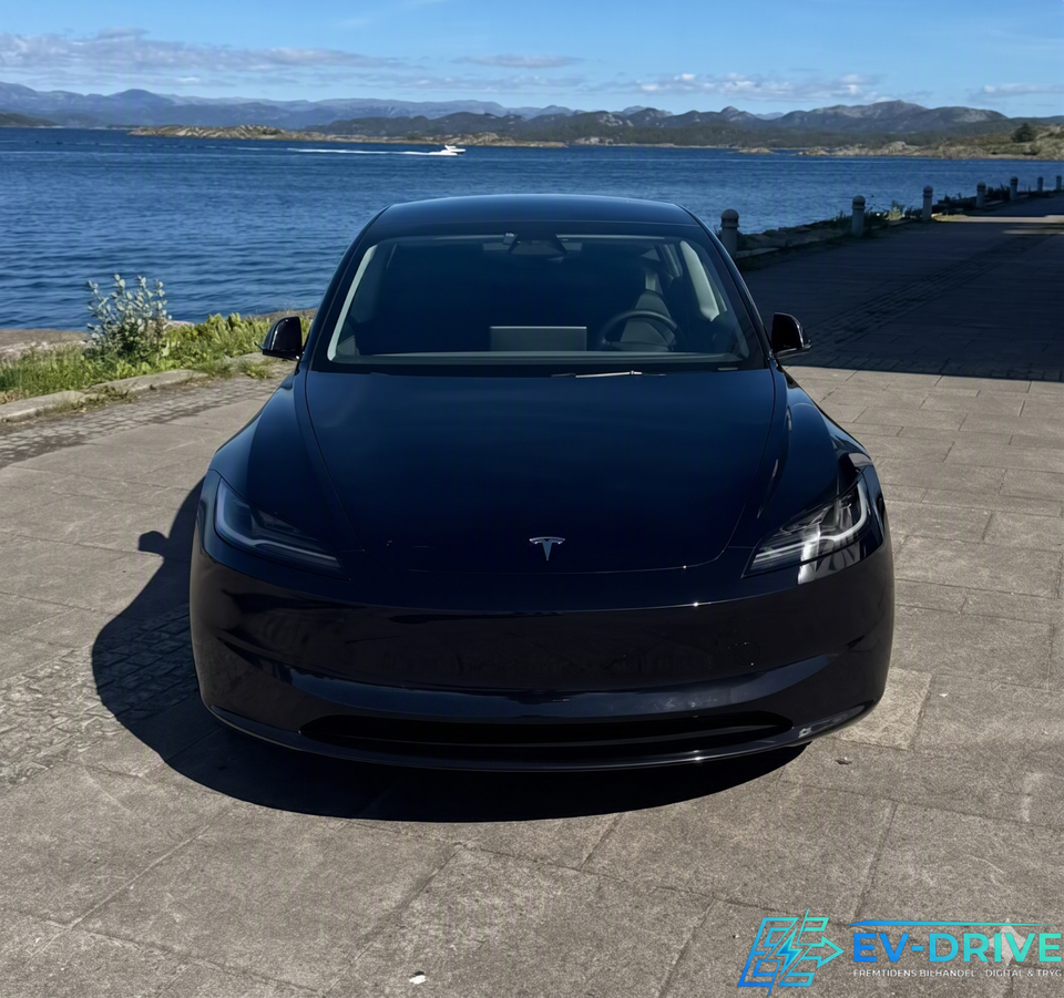 Tesla Model 3 RWD 4d