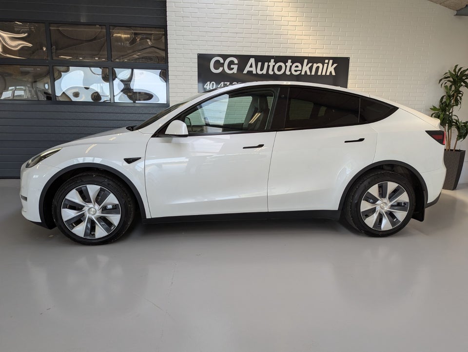 Tesla Model Y Long Range AWD 5d