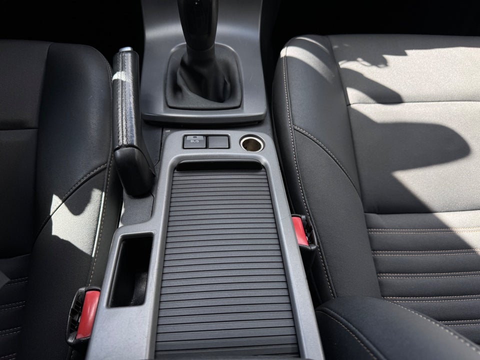 Volvo S40 1,6 D Momentum 4d