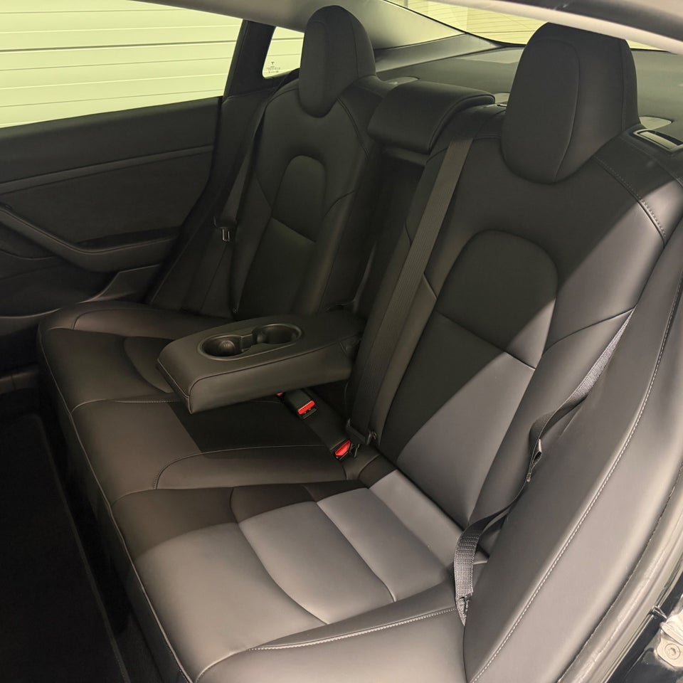 Tesla Model 3 Long Range AWD 4d