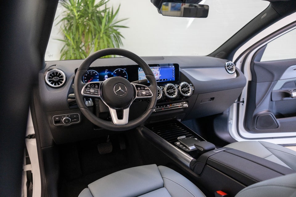Mercedes EQA250 Progressive 5d