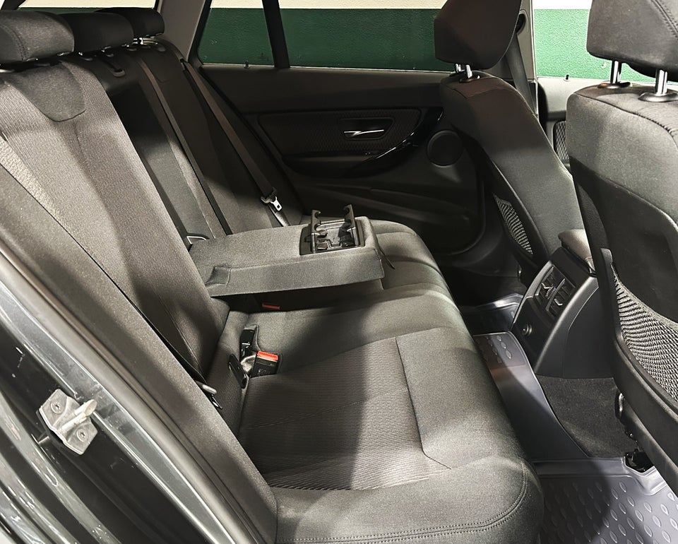 BMW 320d 2,0 Touring Executive aut. 5d