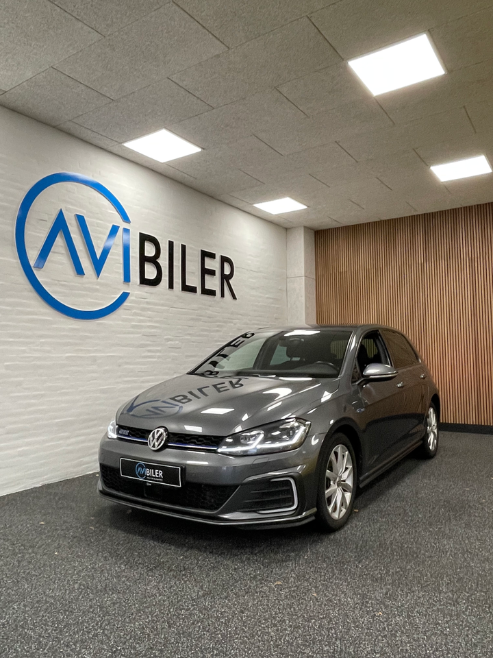 VW Golf VII 1,4 GTE DSG 5d