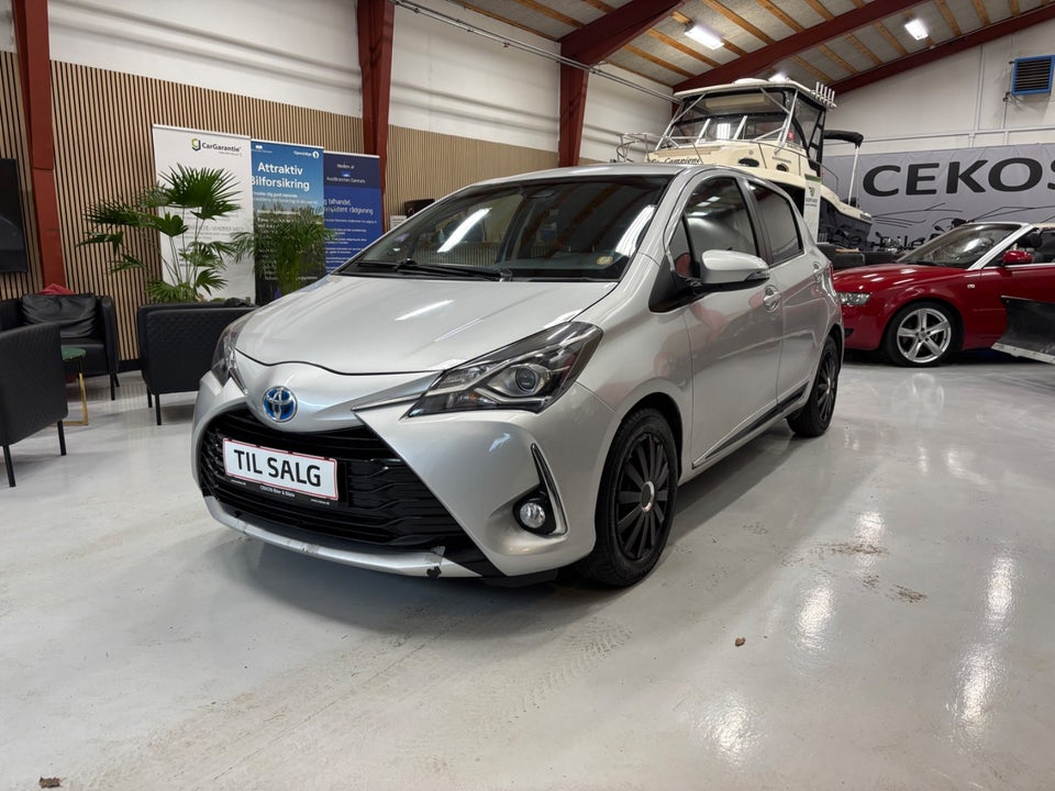 Toyota Yaris 1,5 Hybrid H3 Limited e-CVT 5d