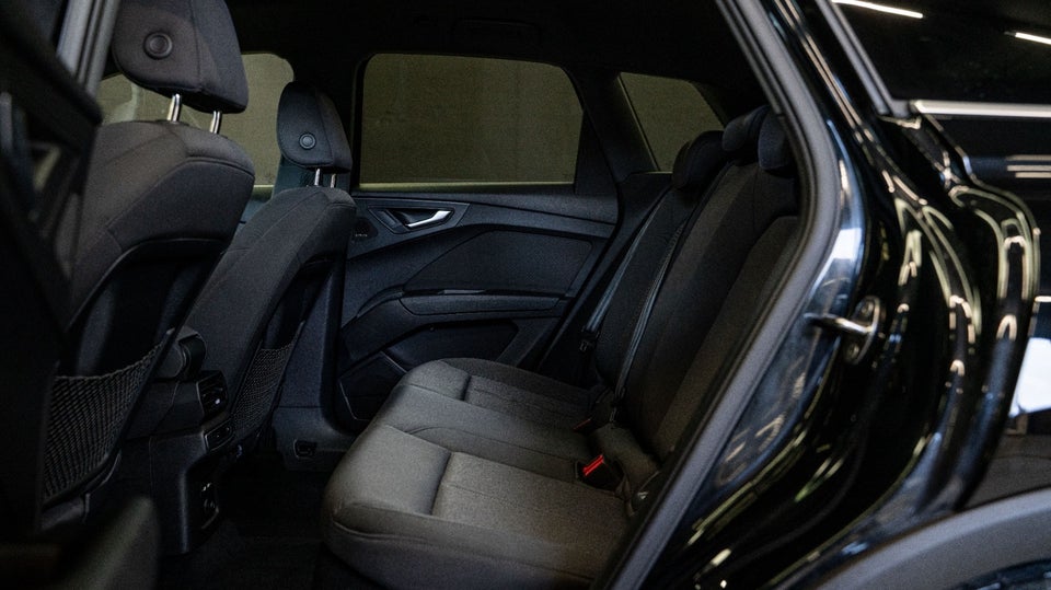 Audi Q4 e-tron 40  5d