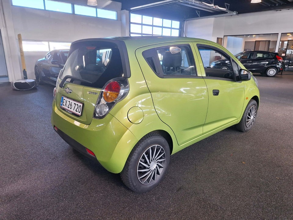 Chevrolet Spark 1,0 LS 5d